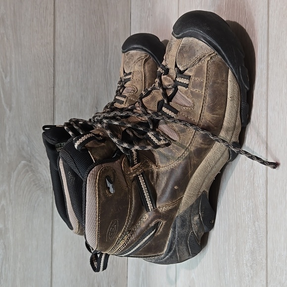 Keen Mens Dry High Top Leather Sneakers shoes sz 9 - Picture 1 of 13